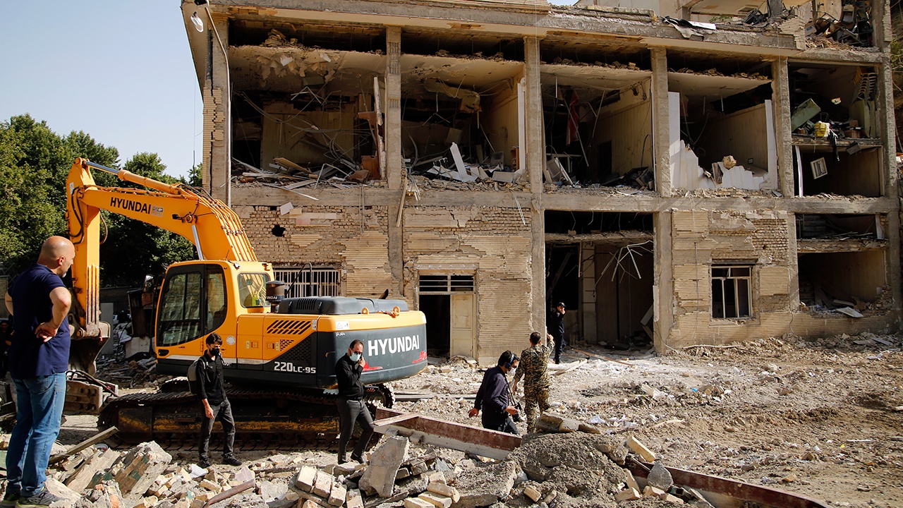 В Тегеране установили личности более 3 000 жертв атак США