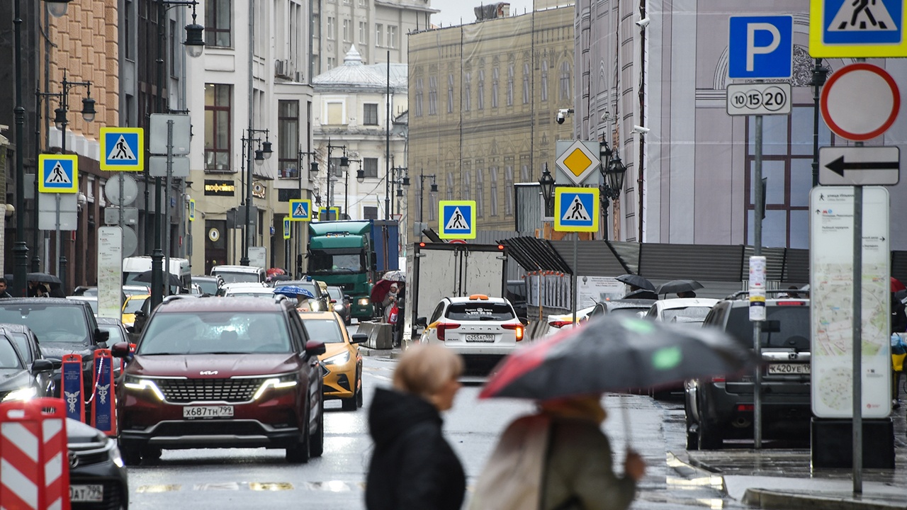 Юрист напомнил о штрафе за езду на резине не по сезону