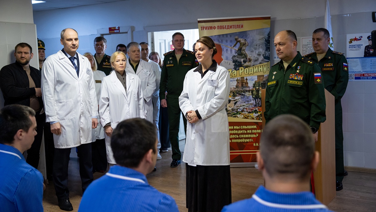 Цивилева посетила бойцов в госпитале Екатеринбурга