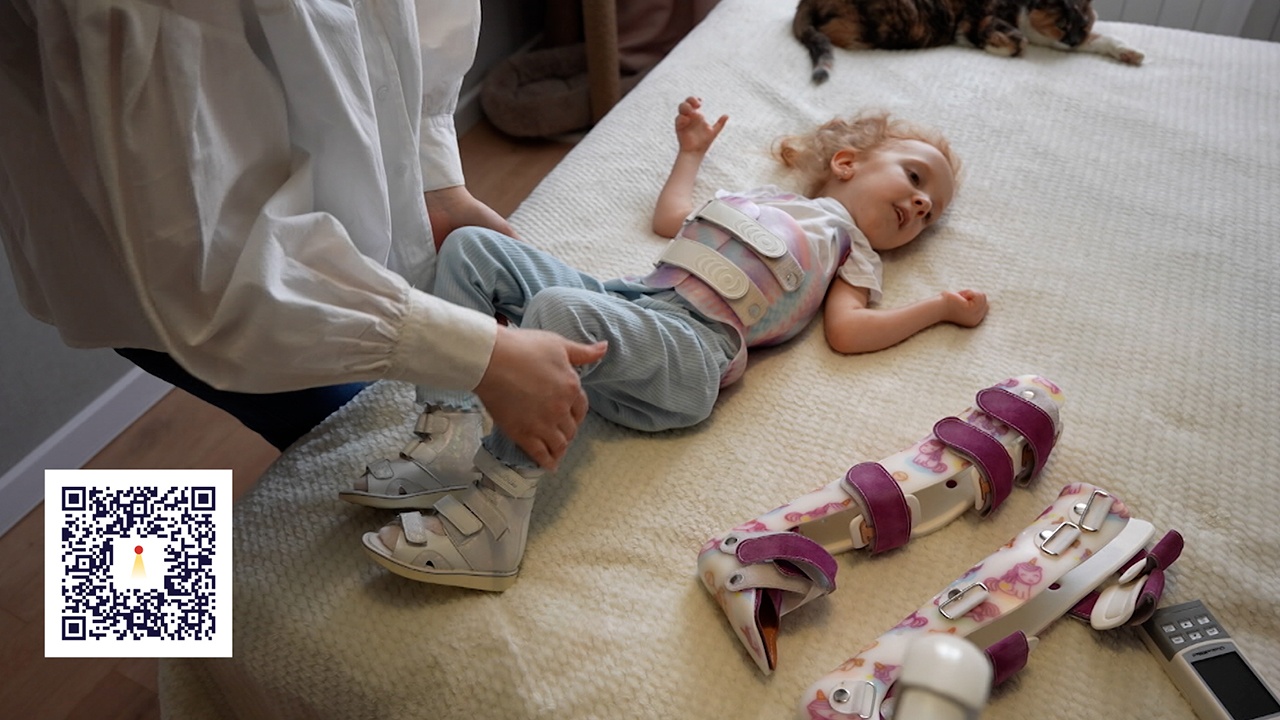 «Она очень терпеливая»: 4-летней Алисе нужна помощь в борьбе с СМА