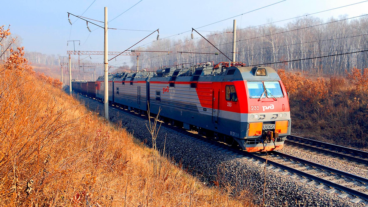 Перрон рухнул под ногами пассажиров во Владивостоке