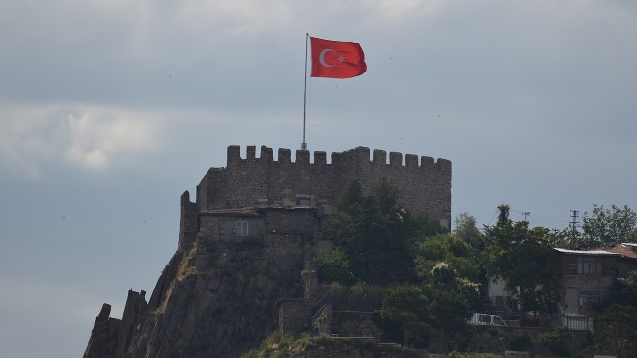FT: Турция предложила альтернативу Ормузскому проливу