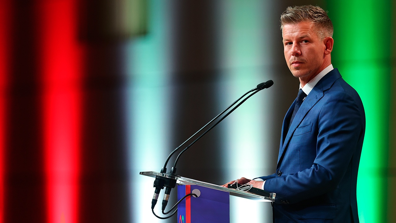 Мадьяр заявил, что Венгрия не сможет существовать без средств ЕС