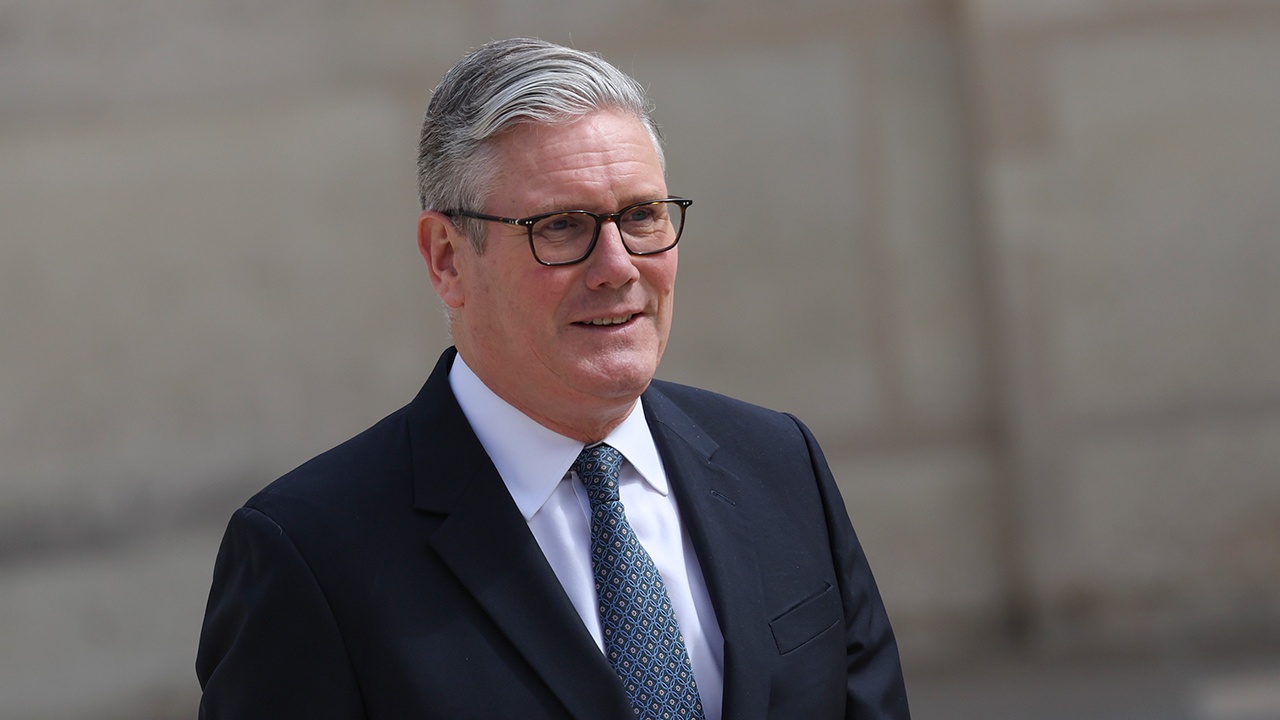 Politico: окружение Стармера считает, что он не справляется с обязанностями