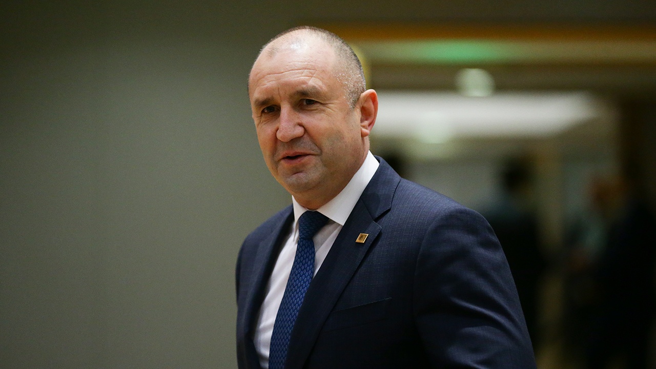 Историк объяснил, почему РФ полезна победа партии Радева на выборах в Болгарии