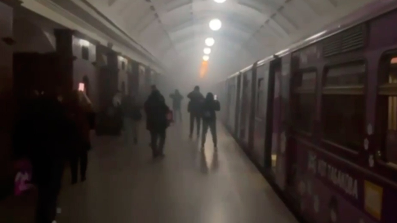 Задымление произошло на красной ветке московского метро