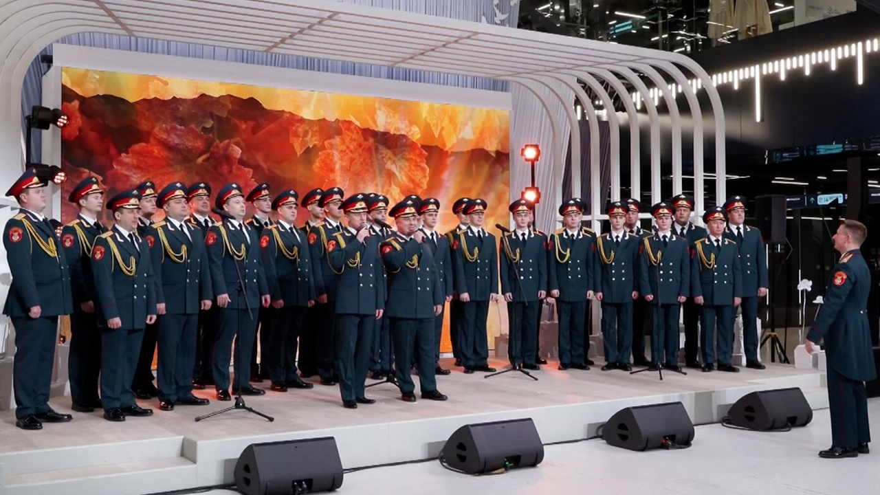 Ветераны СВО выступили вместе с артистами в «Творческой гостиной»