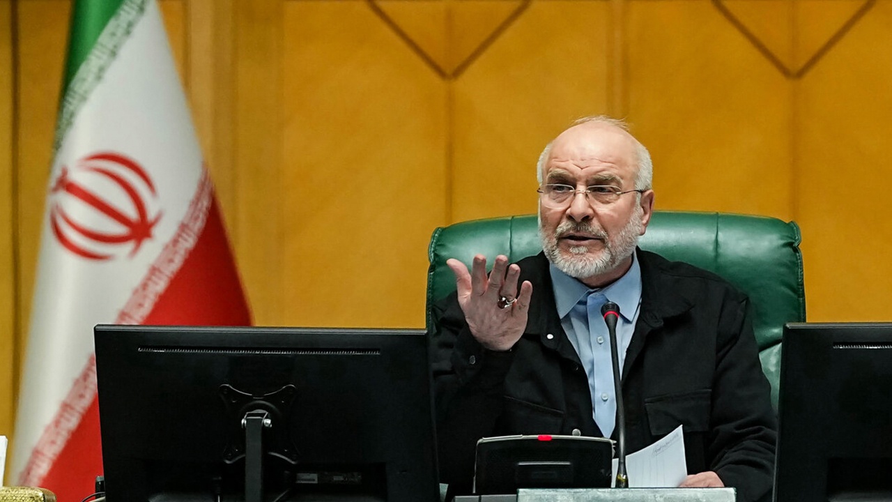 N12: спикер парламента Ирана Галибаф подал в отставку и вышел из переговоров с США