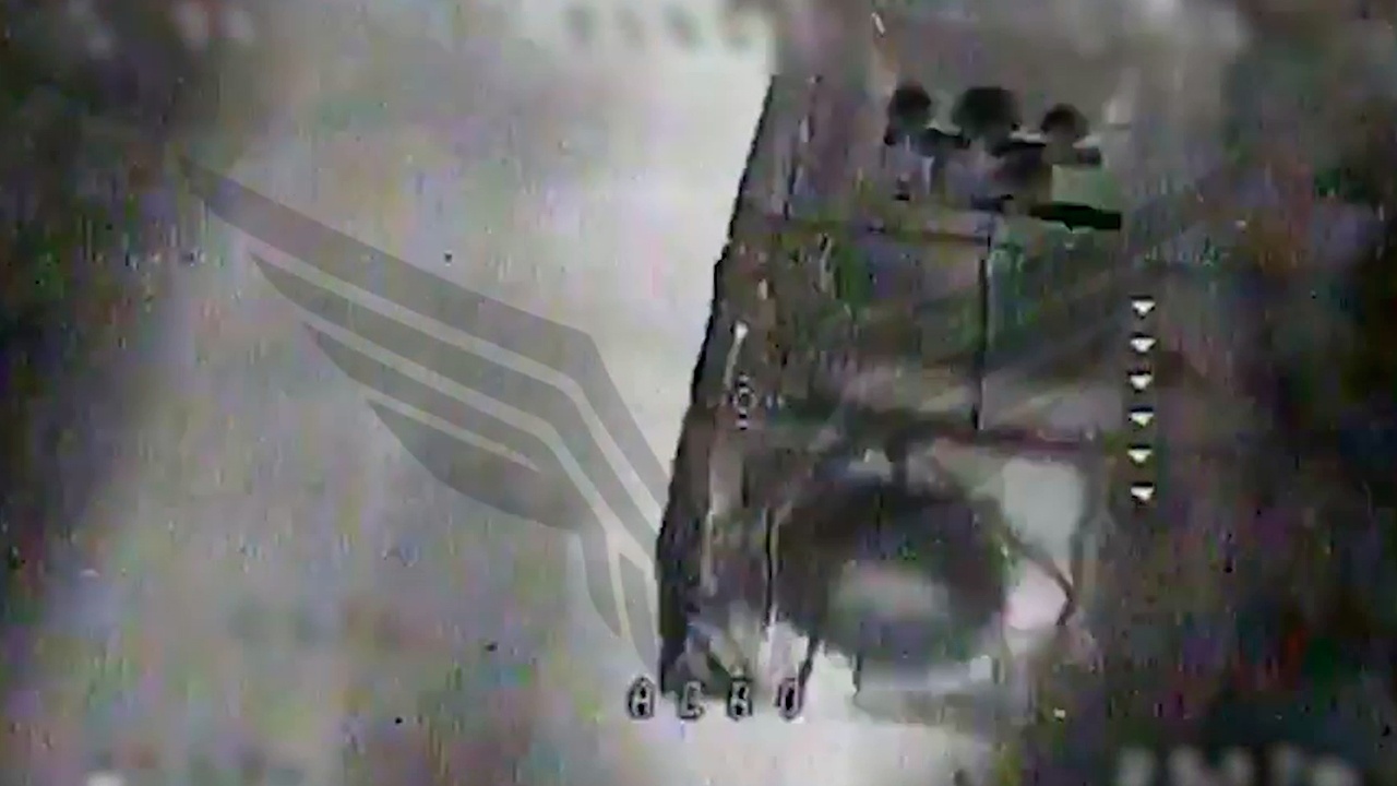 Дроноводы «Рубикона» уничтожили броневик «Казак» на Сумском направлении