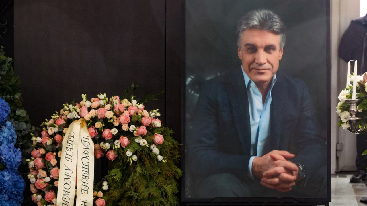 «Жить здесь и сейчас»: в Москве простились с Алексеем Пимановым