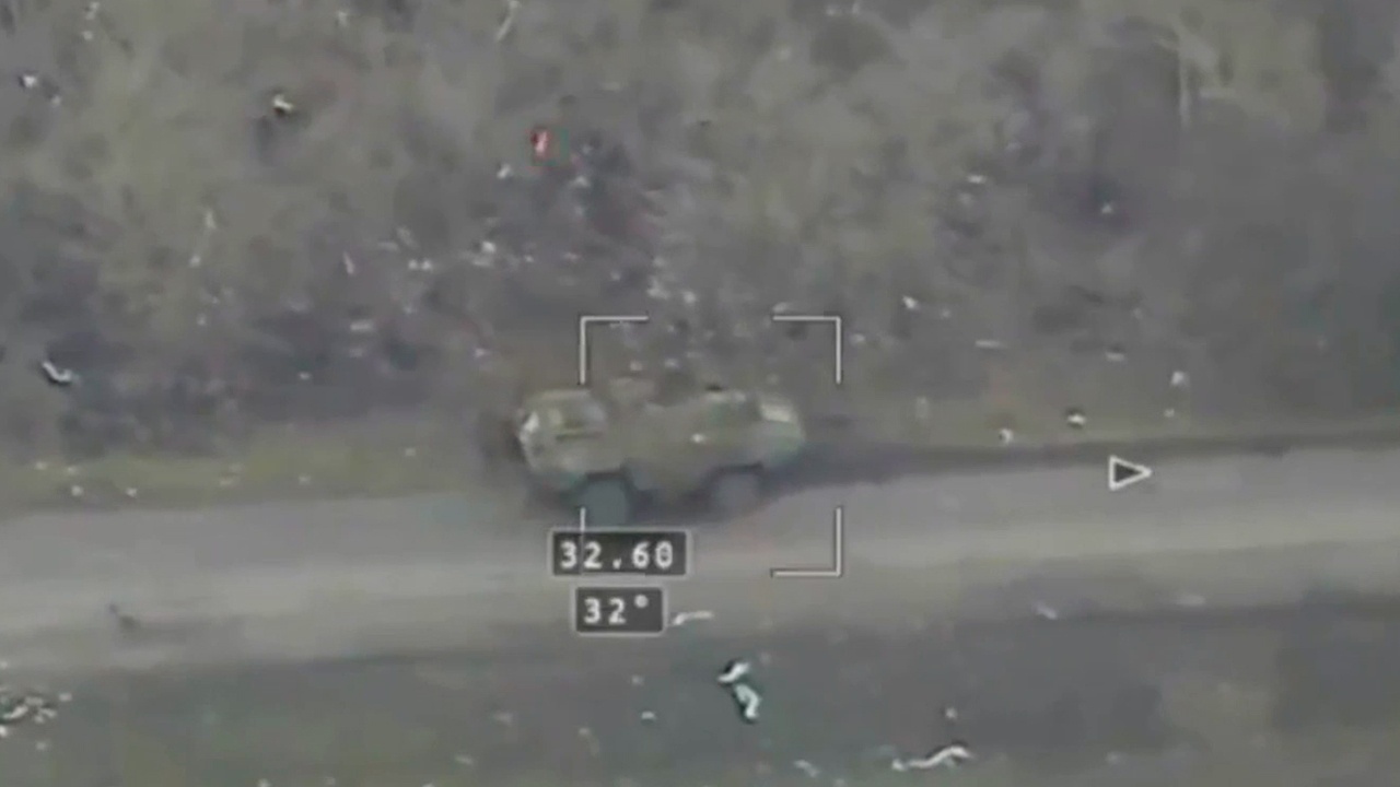 Расчет «Ланцета» спалил бронемашину ВСУ на Днепропетровском направлении