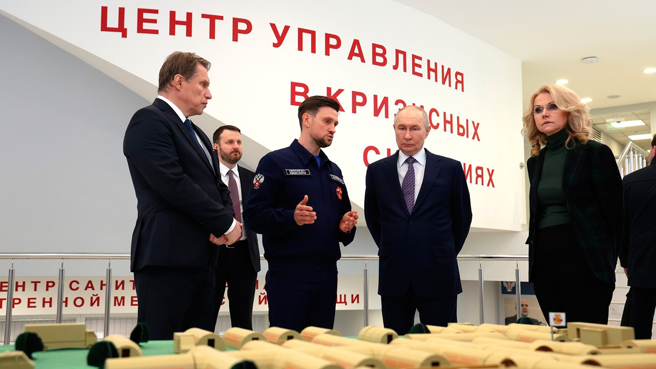 Путин отметил самоотверженность врачей скорой при работе в условиях СВО