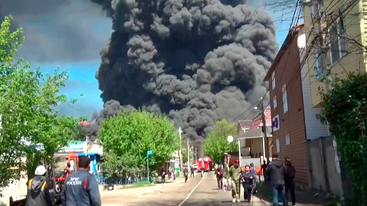 Пожар на НПЗ в Туапсе локализовали