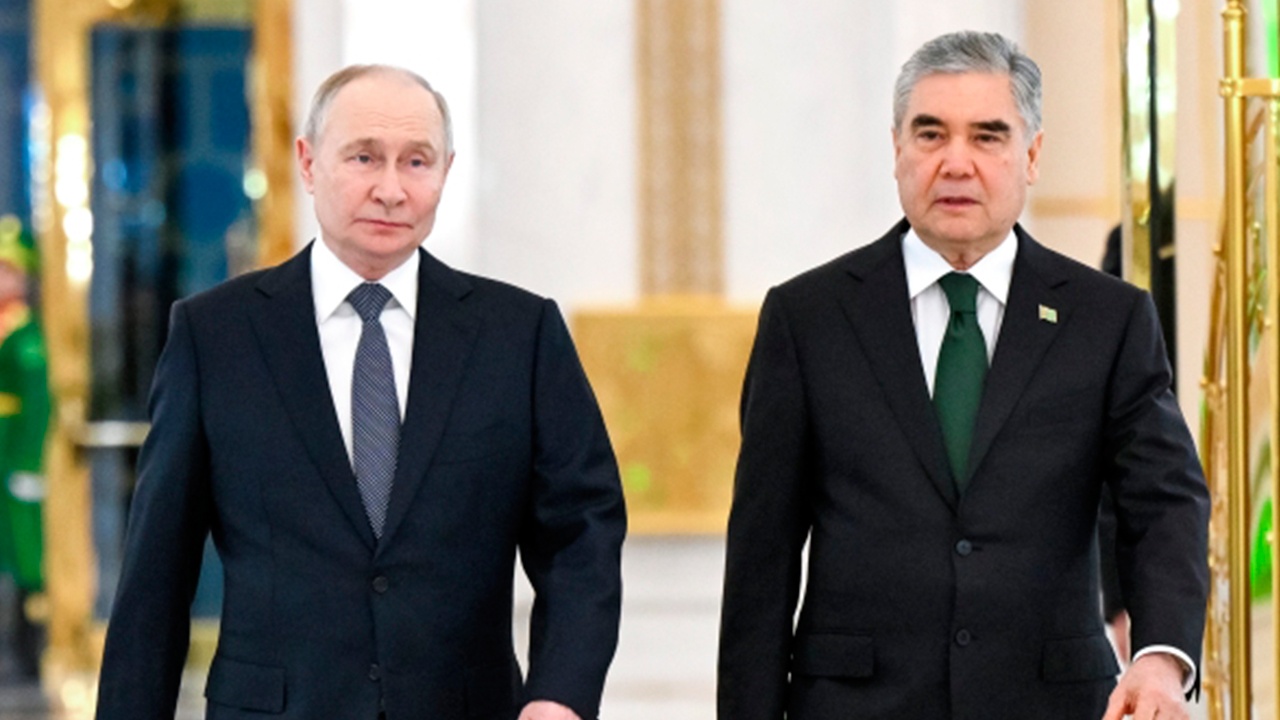 Путин провел телефонный разговор с Гурбангулы Бердымухамедовым