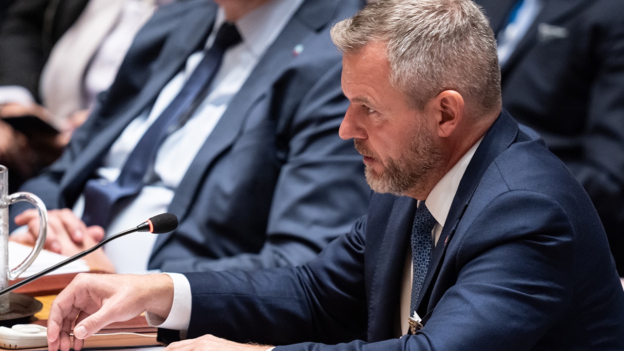 Президент Словакии призвал ЕС к налаживанию диалога с Россией