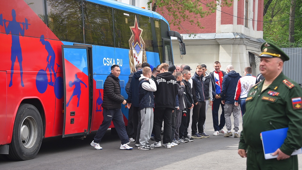 В Москве прошли сборы по подготовке и отправке призывников в спортивные роты