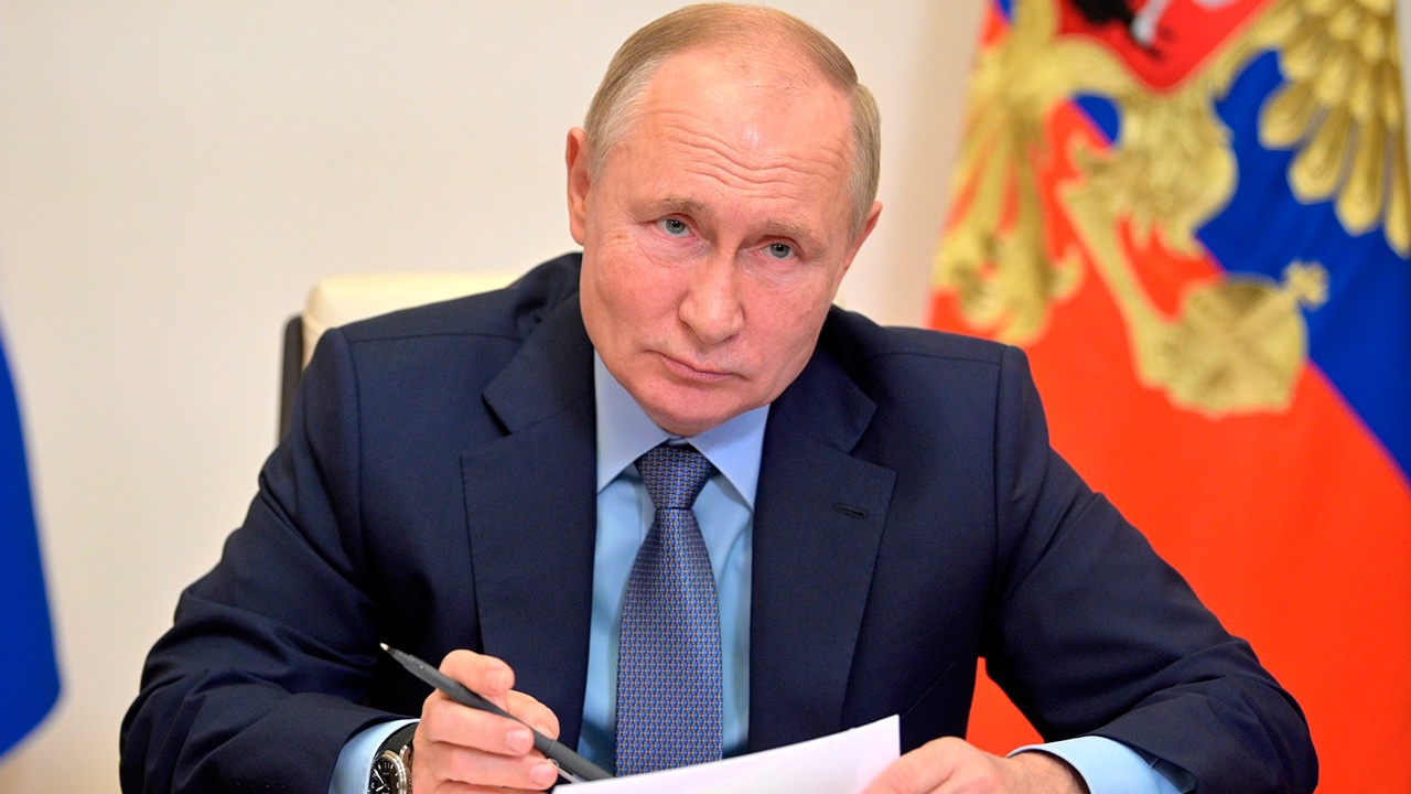 Путин утвердил для регионов базовые меры поддержки участников СВО