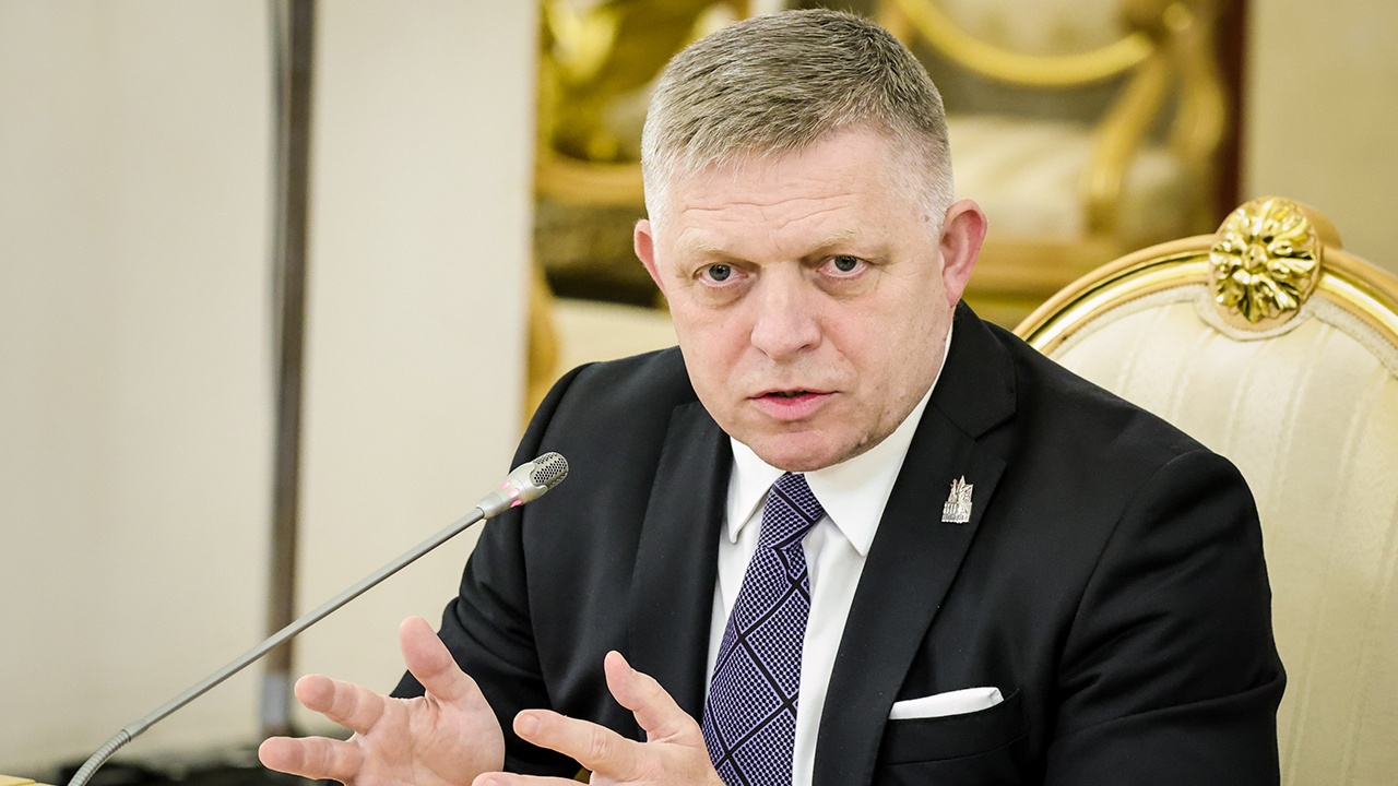 Фицо шокировали упреки Мерца за его поездку в Москву на 9 Мая