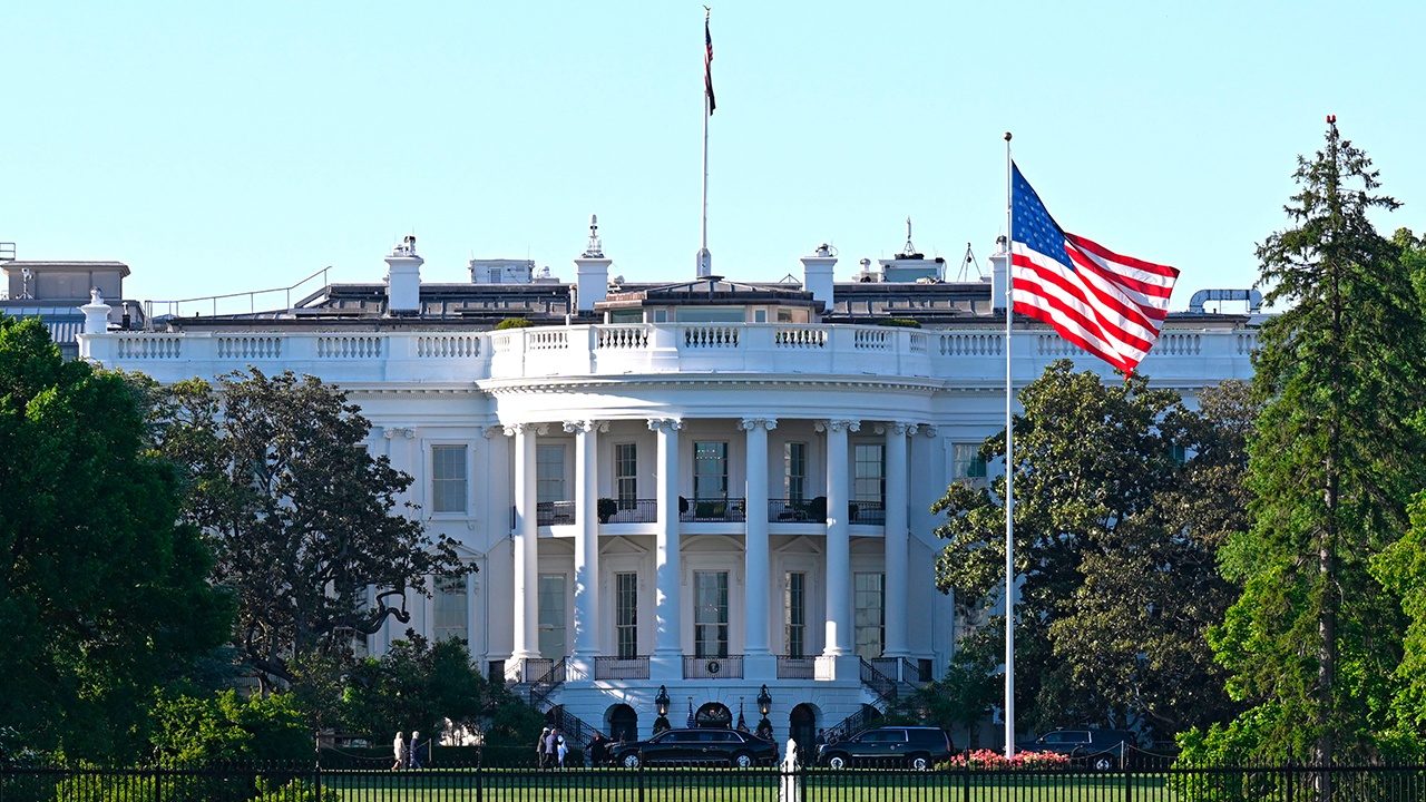 CNN: в Белом доме спорят о стратегии США в отношении Ирана