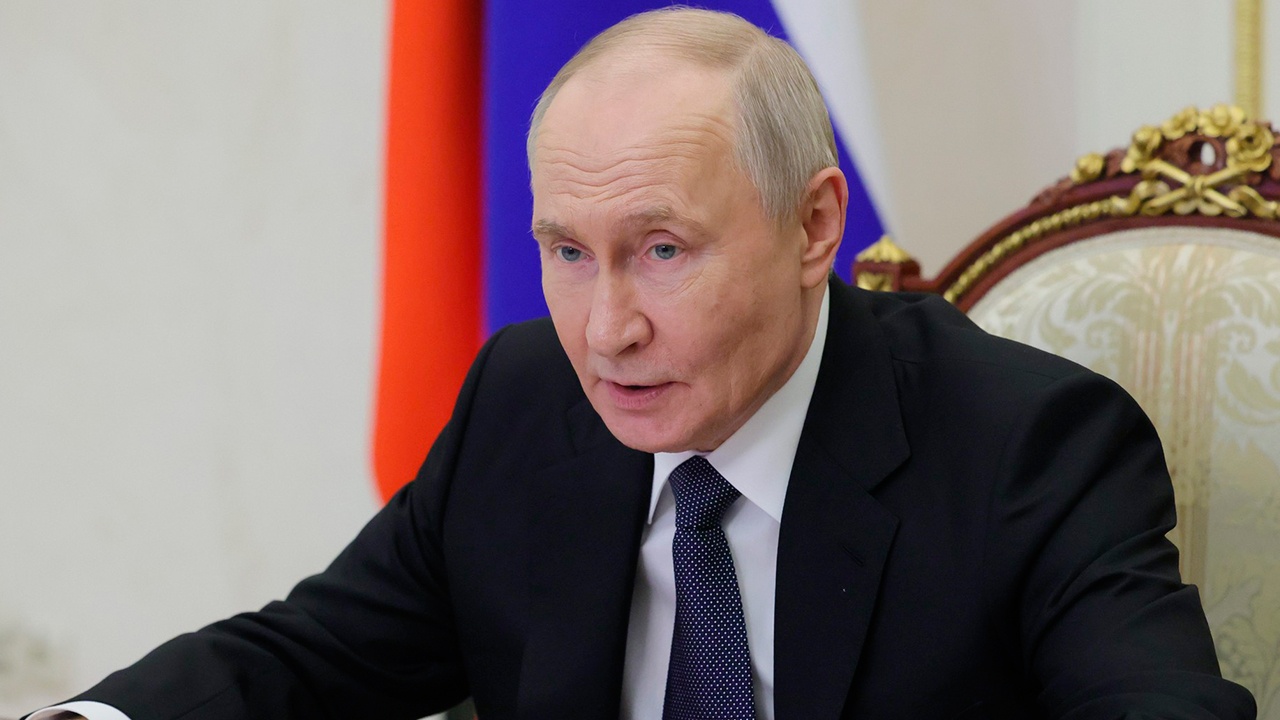 Путин обсудил с Совбезом развитие отрасли редкоземельных металлов