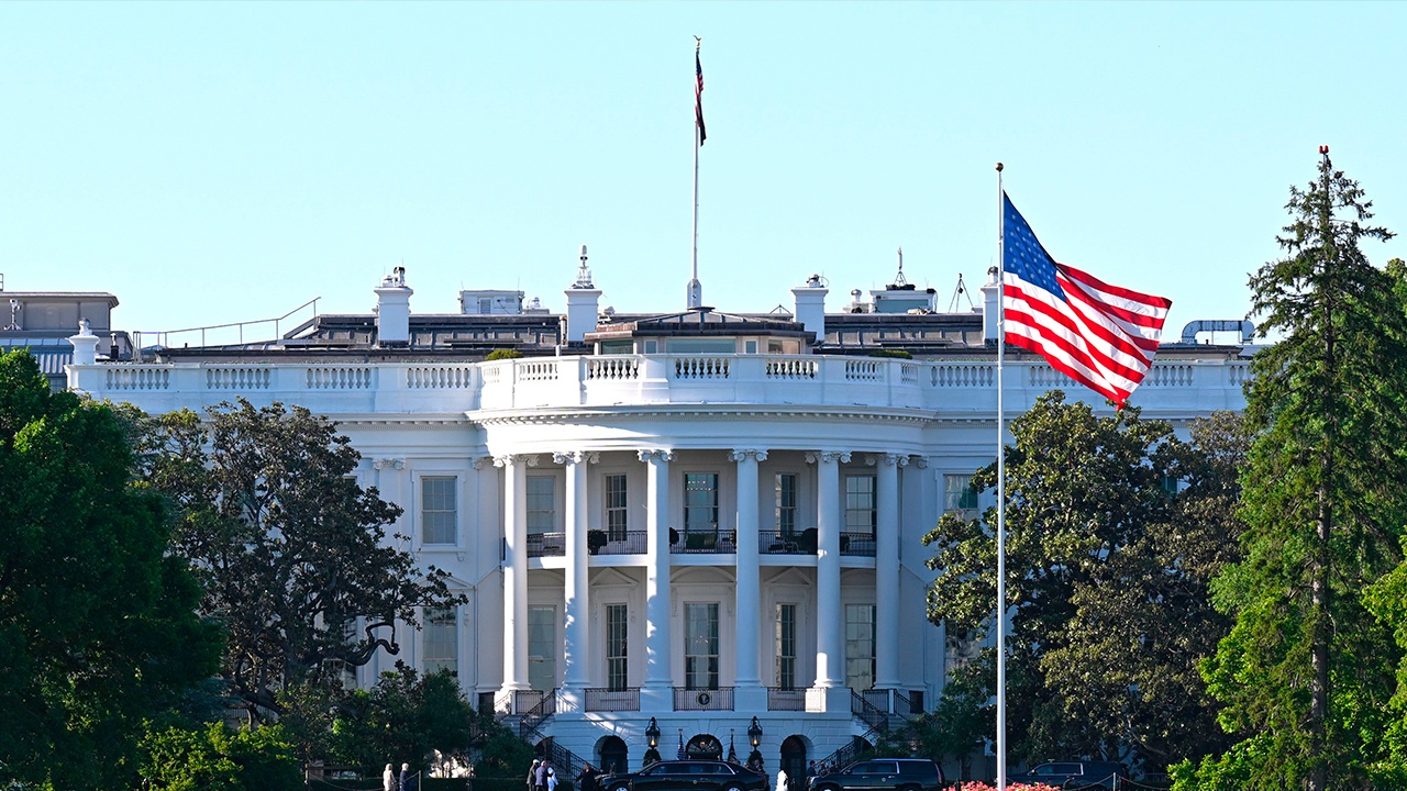 США приостановят санкции против иранской нефти на время переговоров