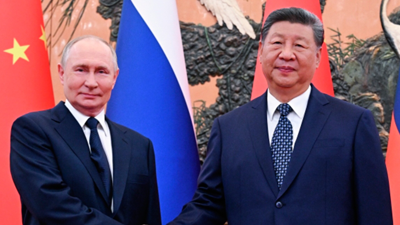 Strategic Culture: визит Путина в Китай загнал Европу в изоляцию 