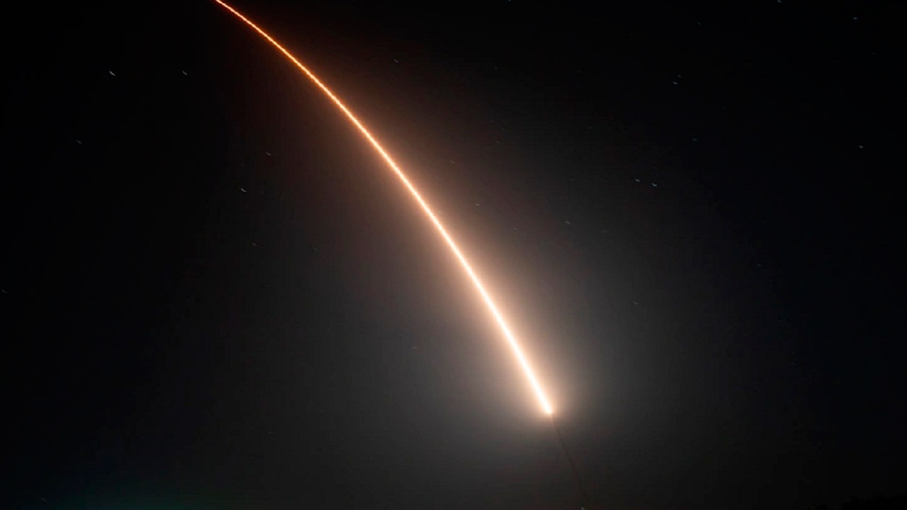США провели пуск межконтинентальной баллистической ракеты Minuteman III