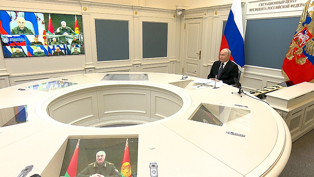 Путин заявил, что Россия не намерена втягиваться в гонку вооружений