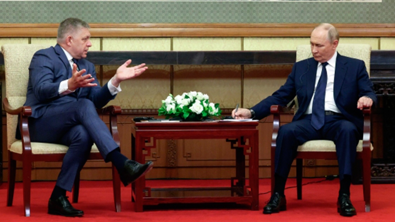 Фицо рассказал об интересе политиков ЕС к разговору с Путиным