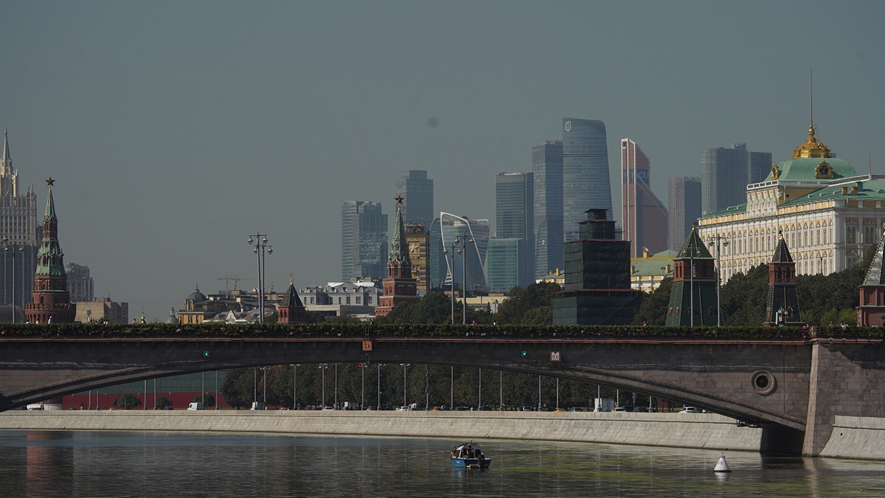 Атмосферное давление в Москве упадет на 14-16 единиц ниже нормы