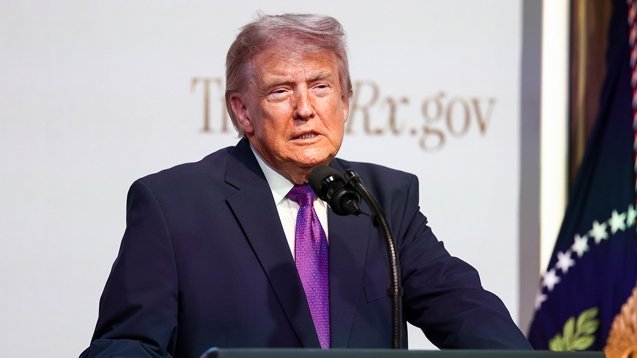 Трамп поблагодарил Секретную службу после стрельбы возле Белого дома