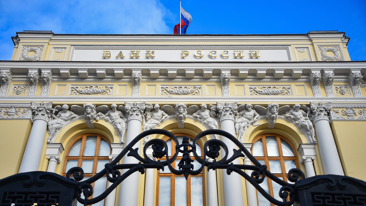 В Центробанке заявили, что Mastercard и Visa должны постепенно исчезнуть
