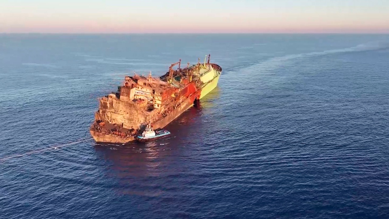 Атакованный в Средиземном море «Арктик Метагаз» показали с дрона