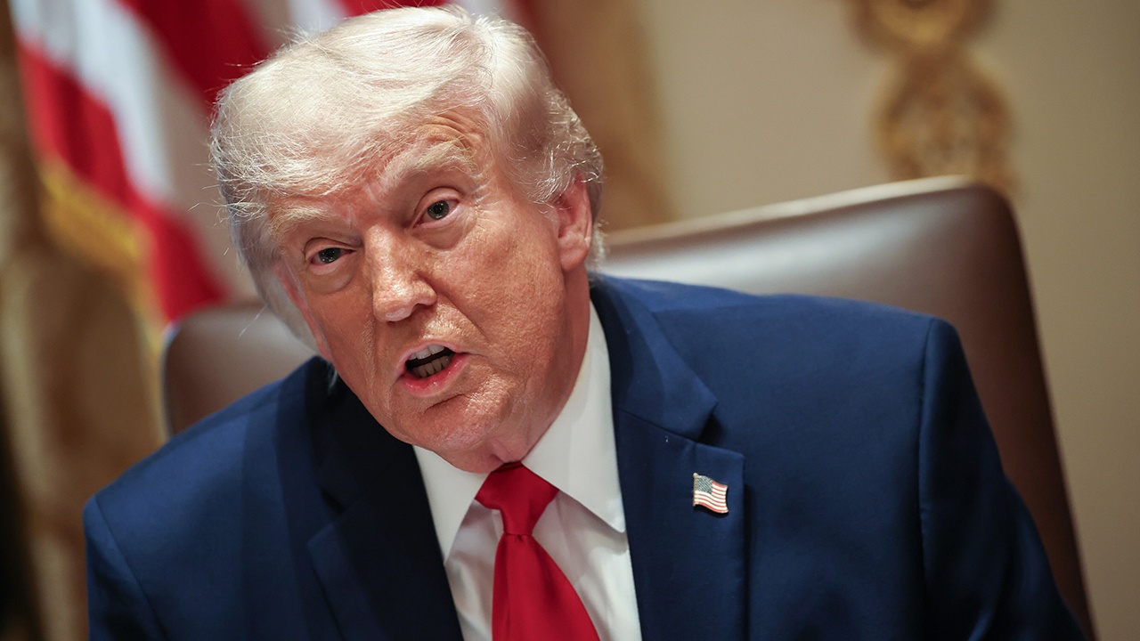 Трамп заявил, что сделка с Ираном предполагает разминирование Ормуза