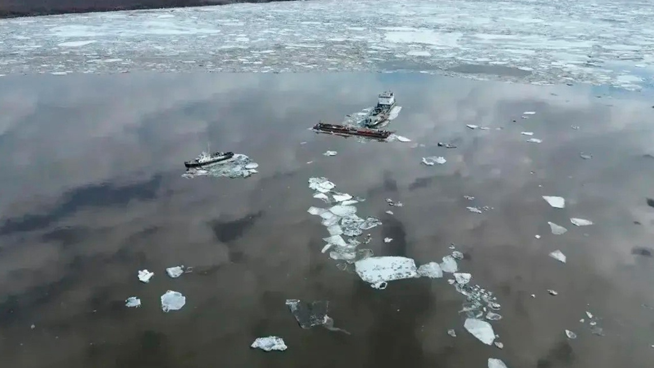 В Якутии 10 судов унесло течением из-за ледохода