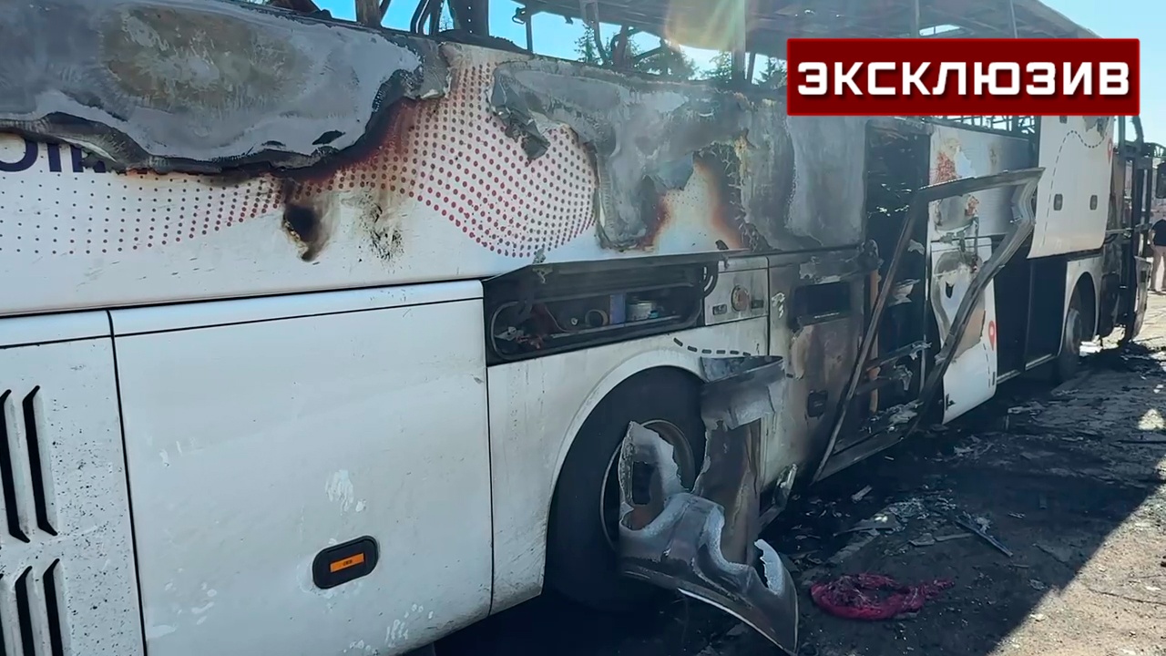 Число погибших при ударе по автобусу в ДНР выросло до восьми