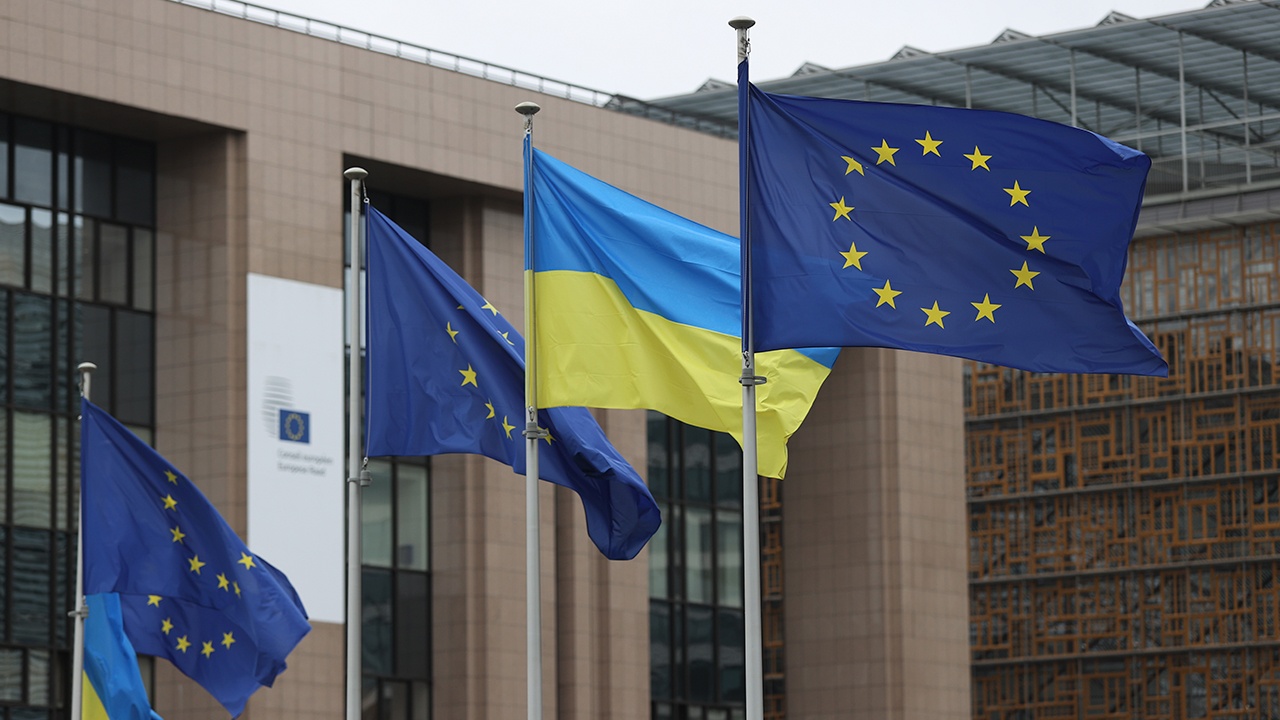 Politico: Венгрия готова снять блокировку со вступления Украины в ЕС