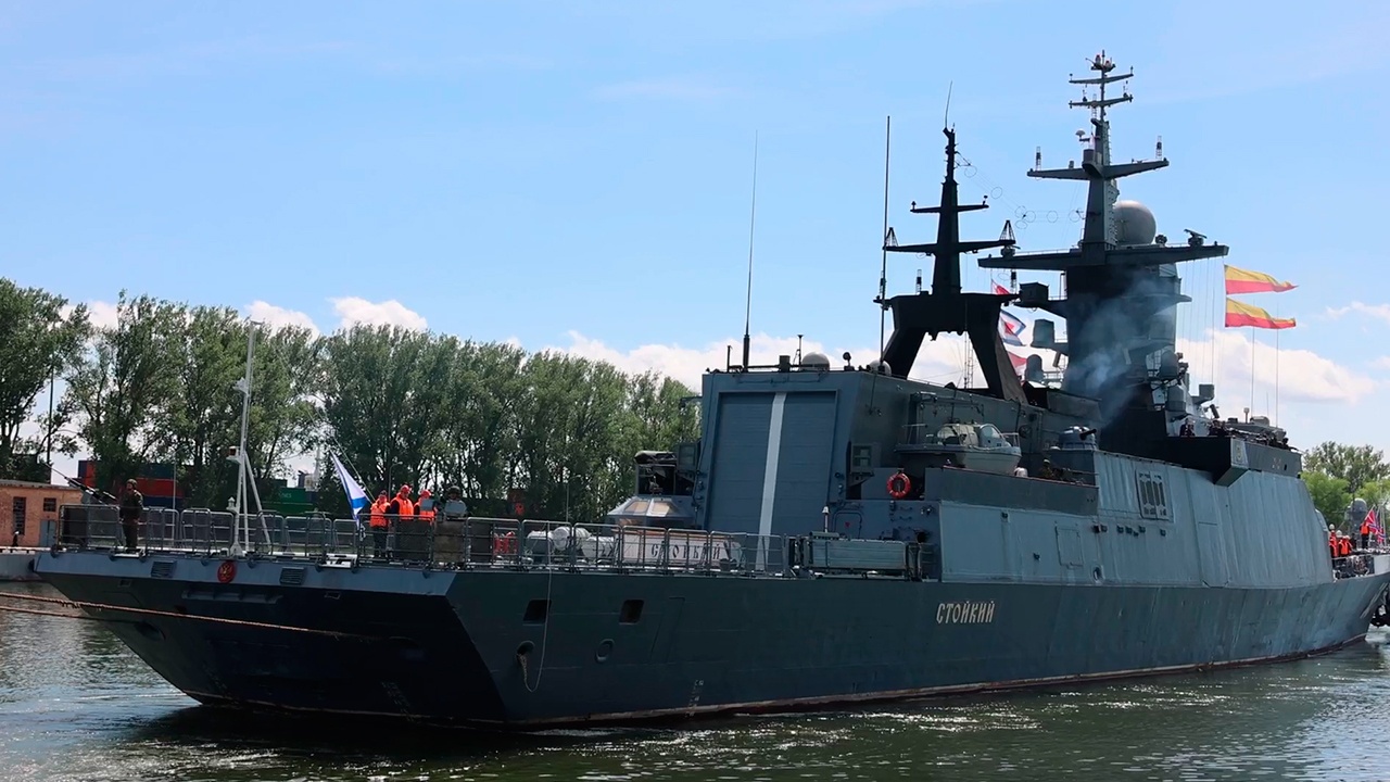 Корабли Балтийского флота вернулись в Балтийск после дальнего похода
