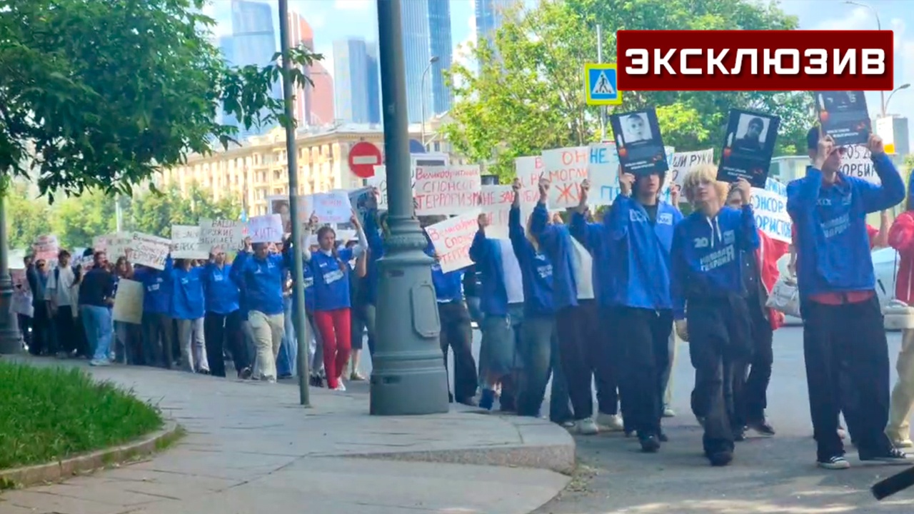 «Не забудем, не простим»: у посольства Британии прошла акция в память о Старобельске