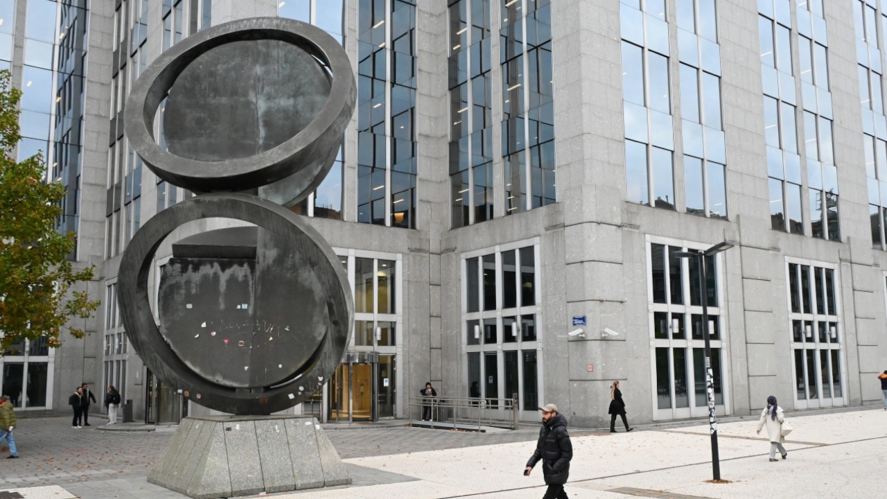 Euroclear запросил приостановку взыскания 200 млрд евро убытков в пользу ЦБ