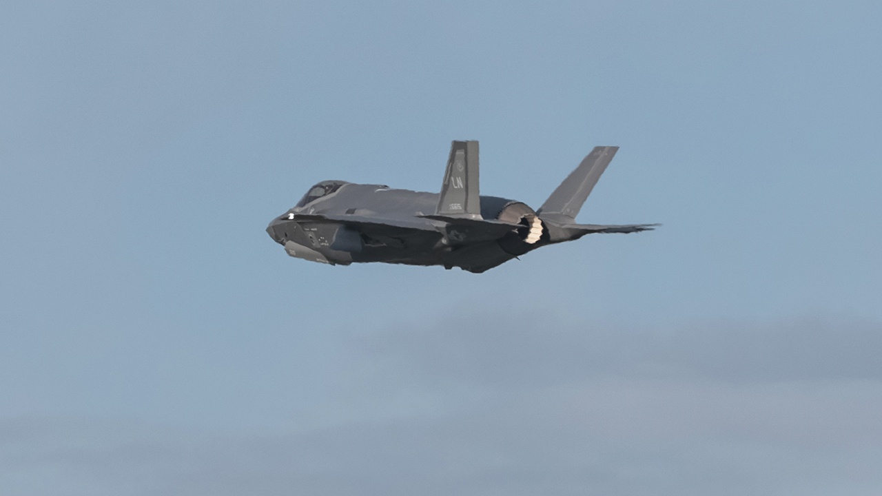 Британия может отказаться от закупки несущих ядерные бомбы F-35A
