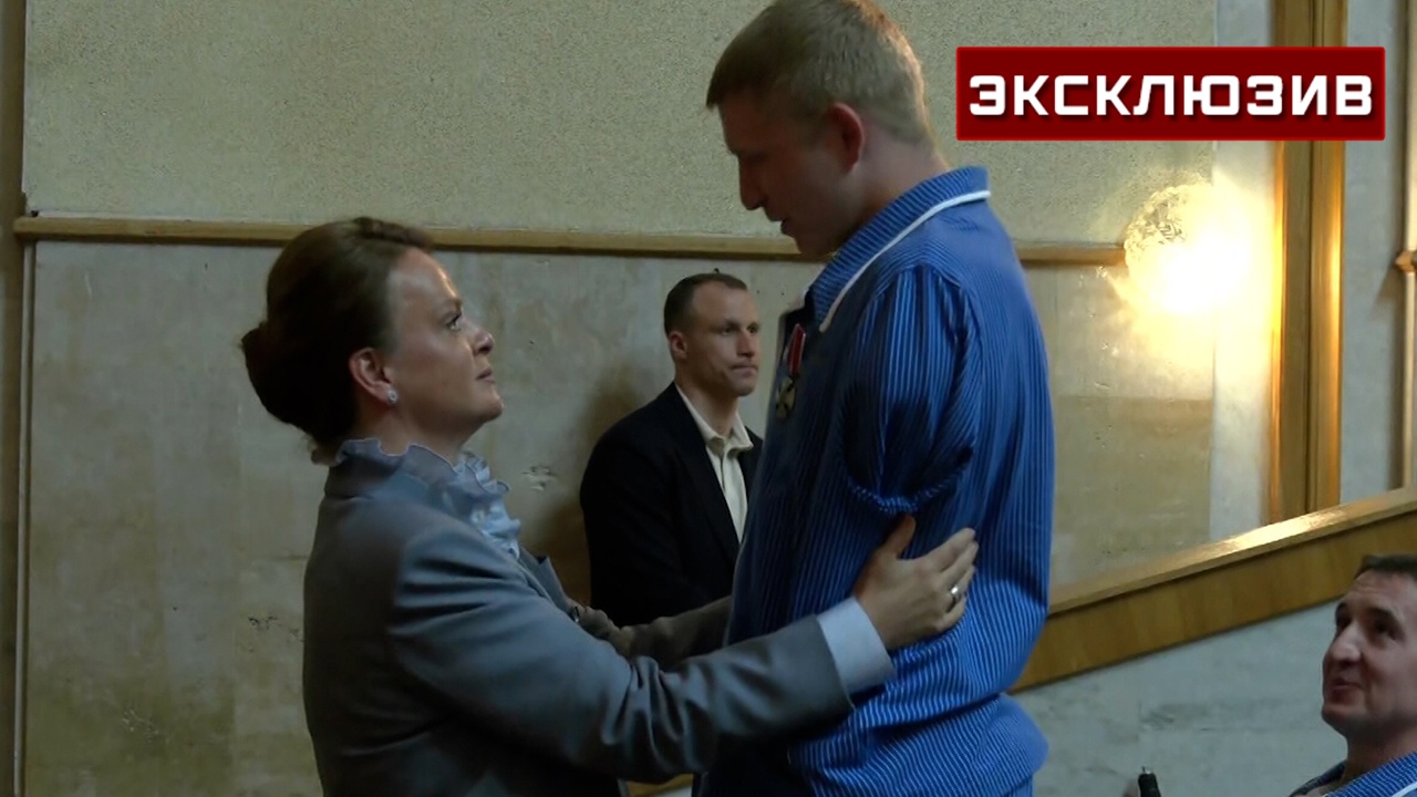 Цивилева вручила награды участникам СВО в филиале госпиталя Вишневского