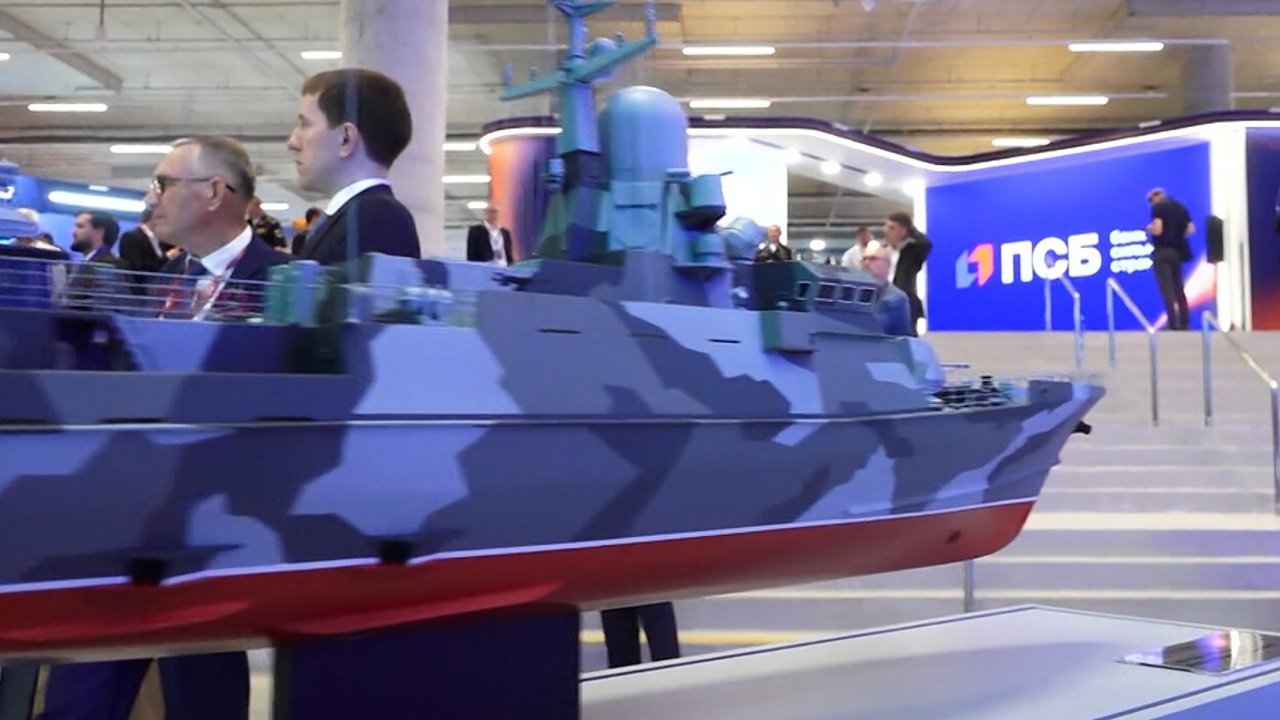 В Кронштадте открылся Международный военно-морской салон «Флот-2026»