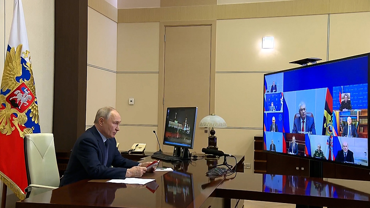 Путин провел совещание с постоянными членами Совбеза