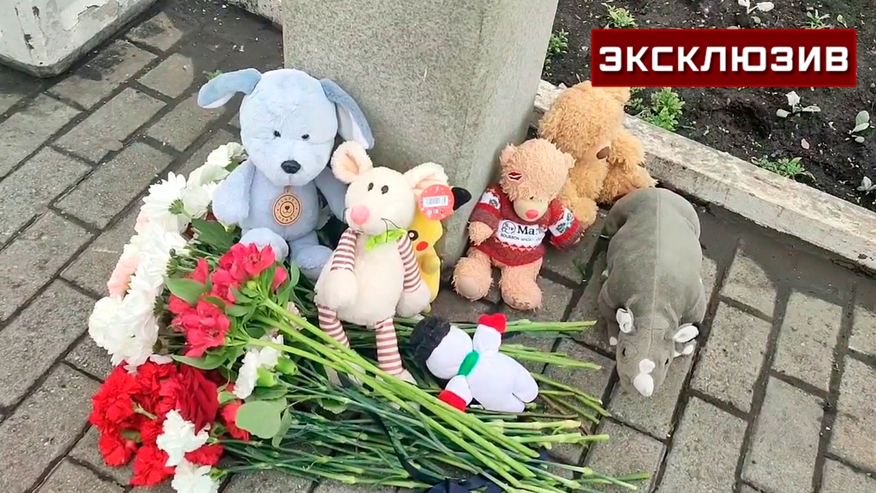 Мемориал на месте смертельного ДТП с автобусом появился в Екатеринбурге