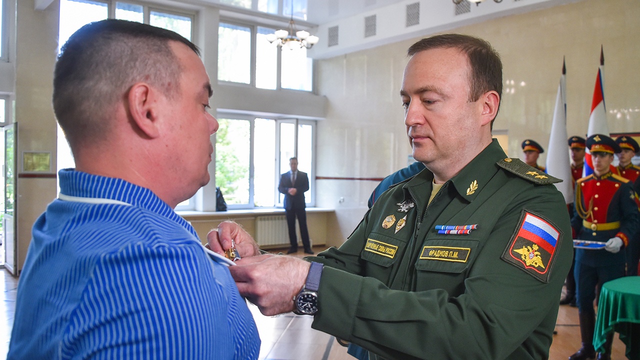 Замминистра обороны Фрадков вручил госнаграды участникам СВО