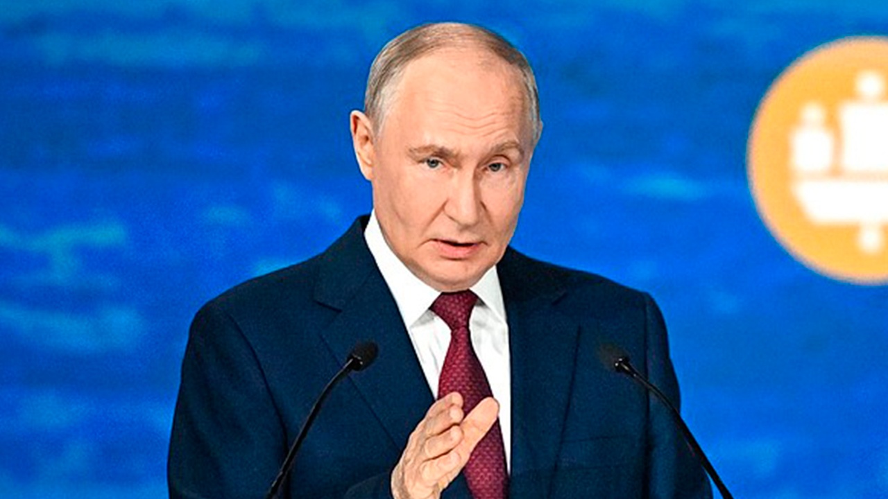 Путин не стал показывать жестом, чего добьются недруги России