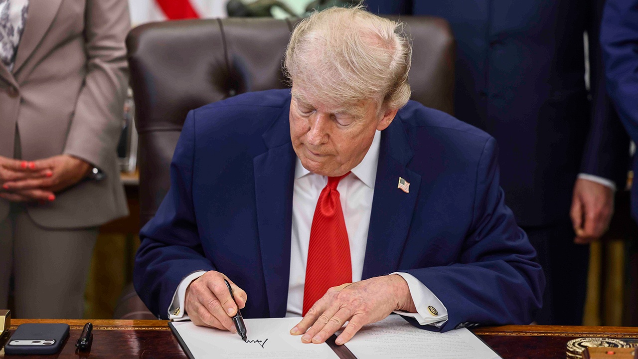 Трамп заявил, что сделка с США закроет Ирану путь к ядерному оружию