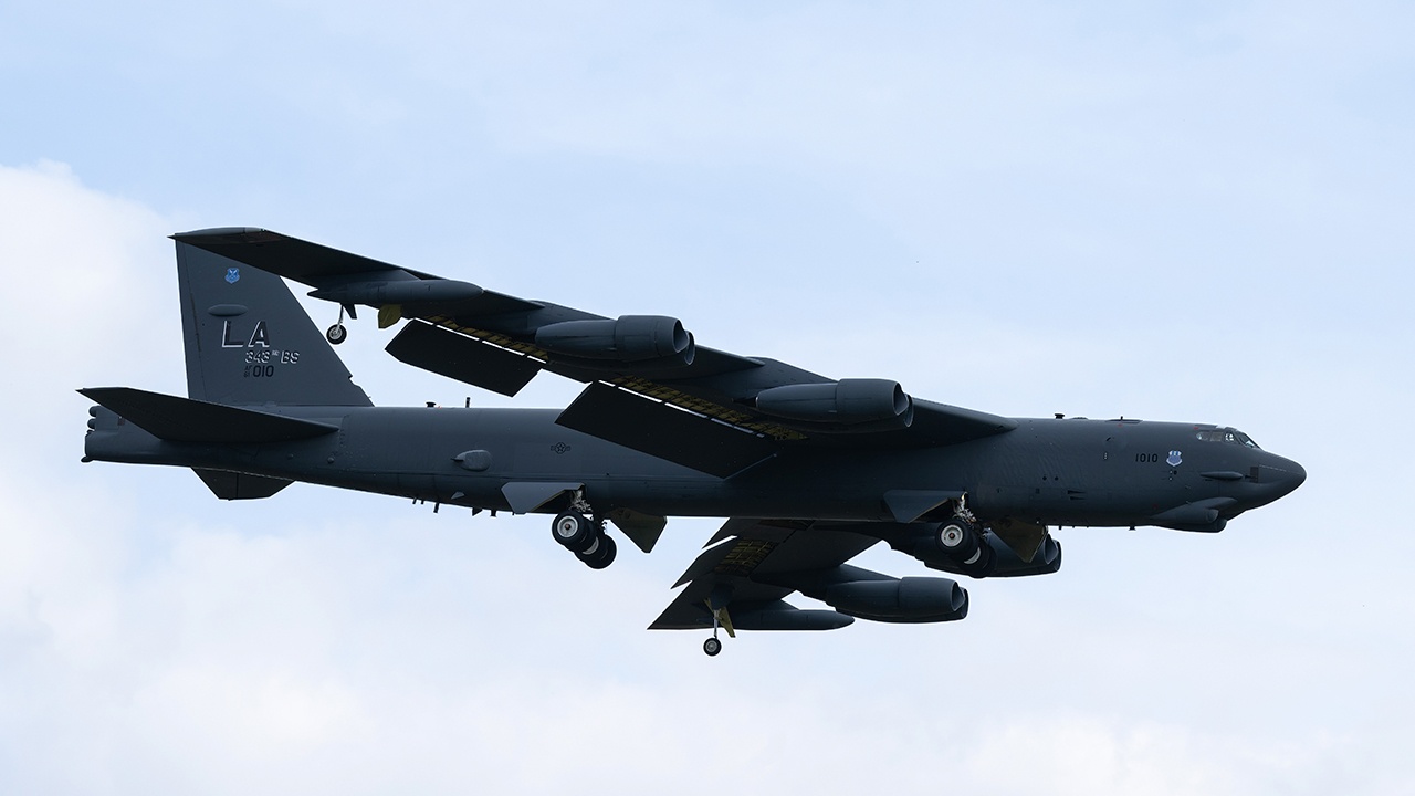 CNN: в США разбился стратегический бомбардировщик-ракетоносец B-52