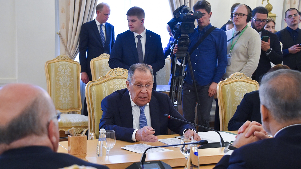 Лавров: ЕС развалится, если туда вступит Украина